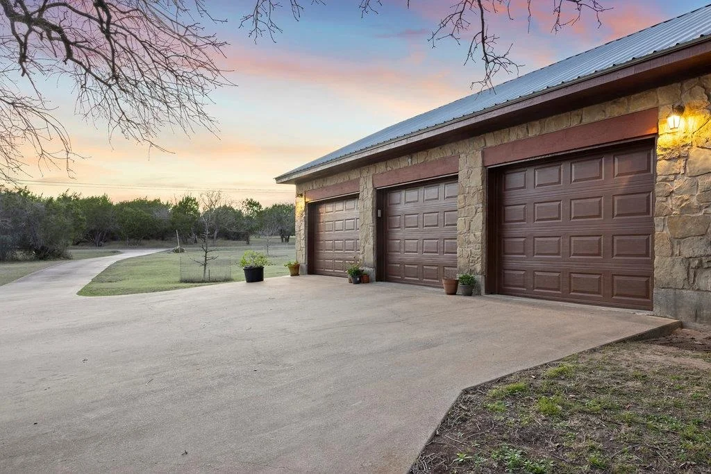 Photo of 1209 Shady Oaks