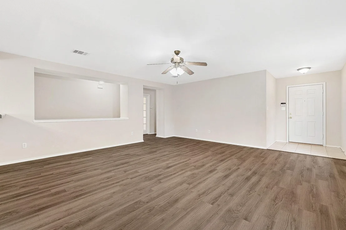 Photo of 301 Wildwood DR