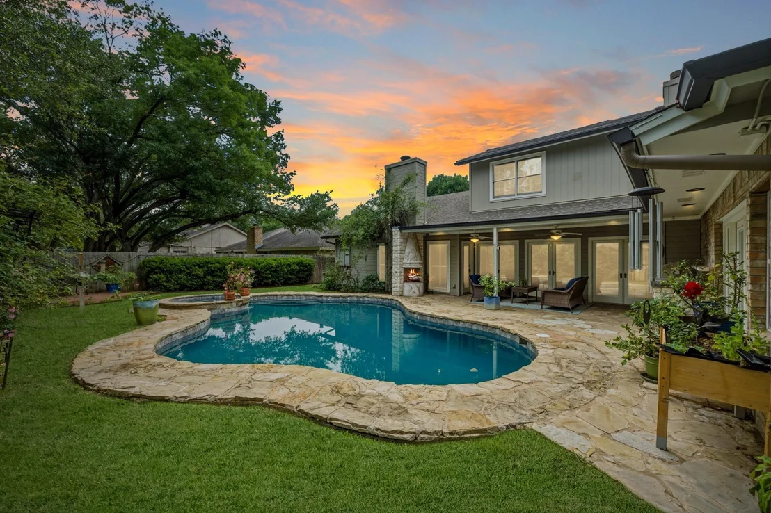 Photo of 10401 Pinehurst DR