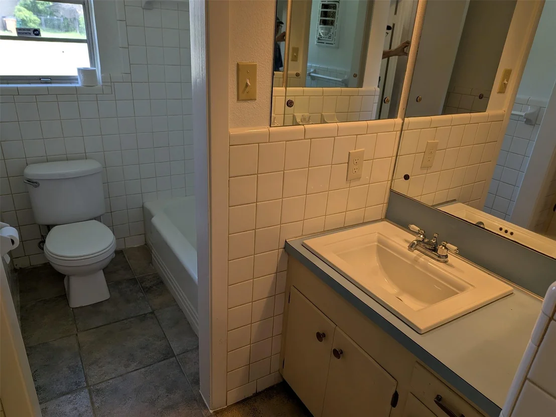 Photo of 8507 Contour DR