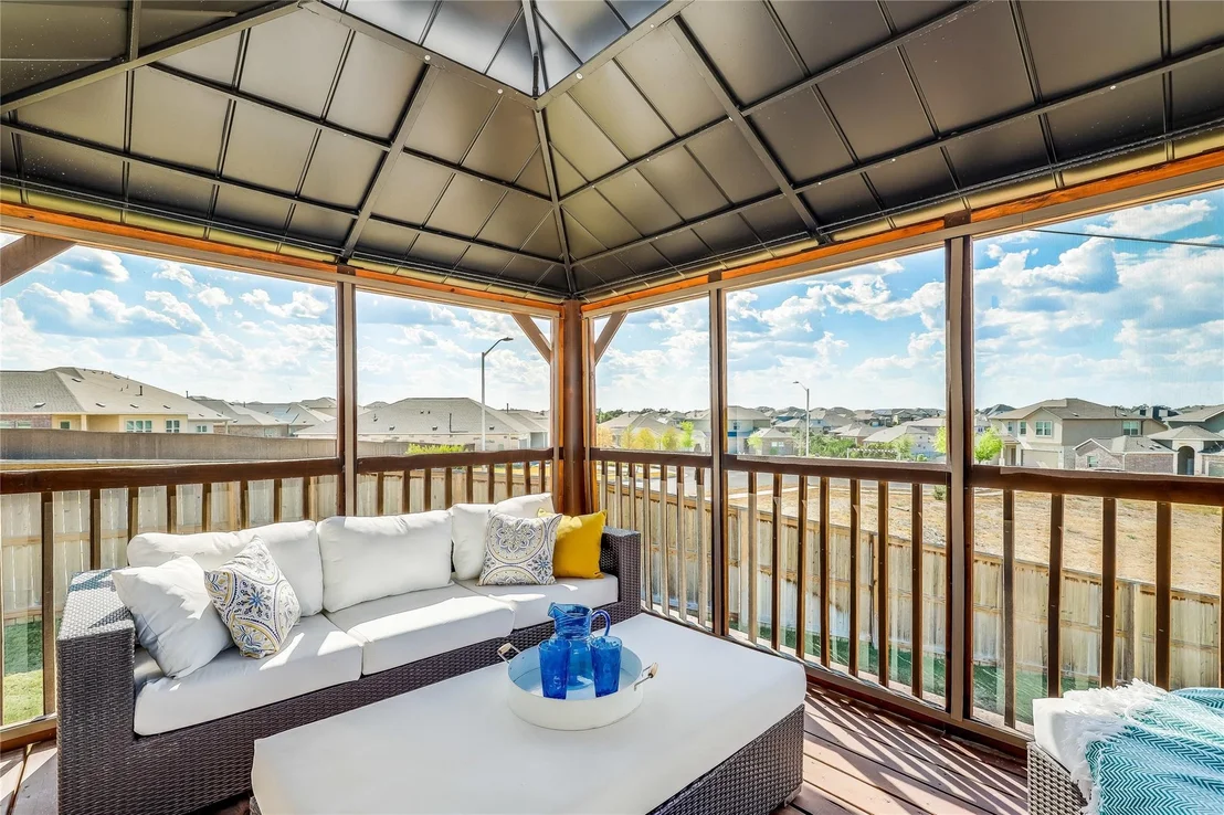 Photo of 1101 Bluewood BND