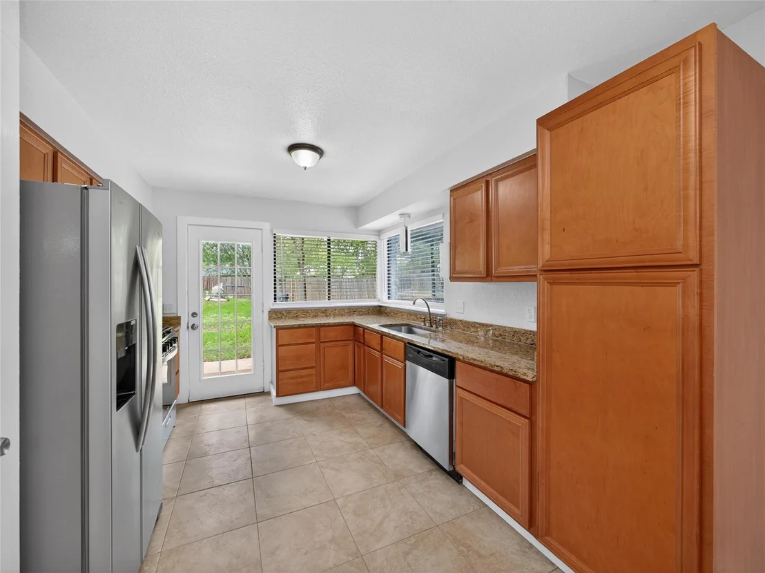 Photo of 602 Old Stone RD