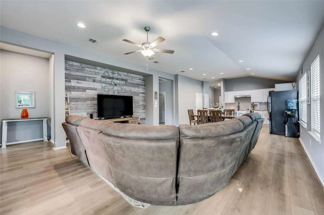 Photo of 4116 Hillside DR