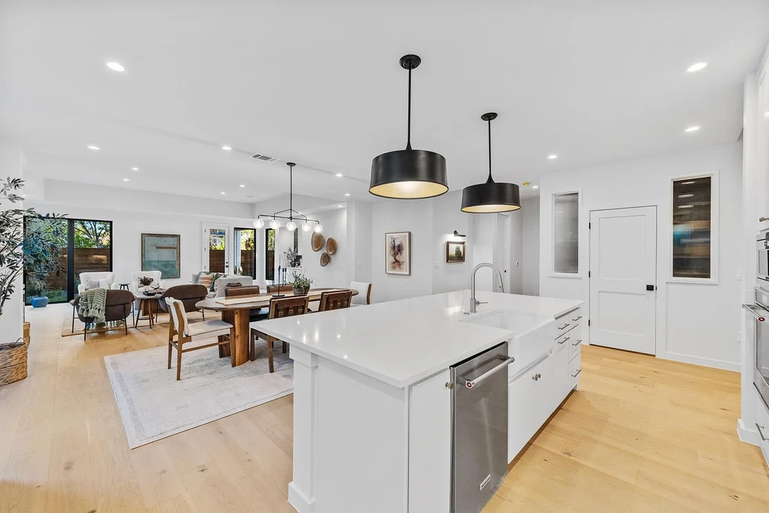 Photo of 4604 Richmond Ave