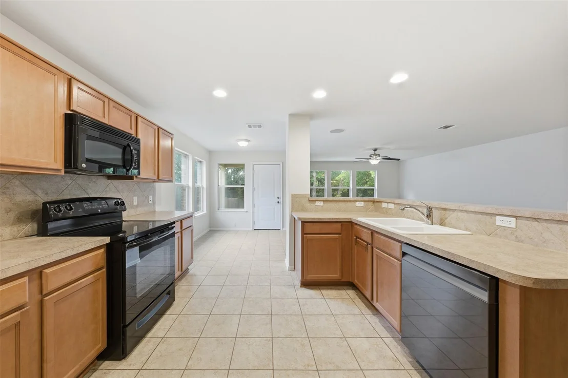 Photo of 725 Kingfisher LN