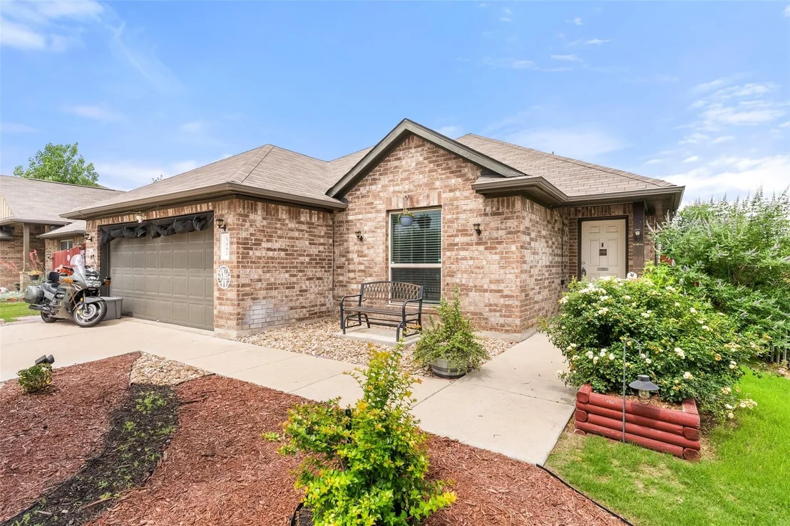 Photo of 5980 Heron DR