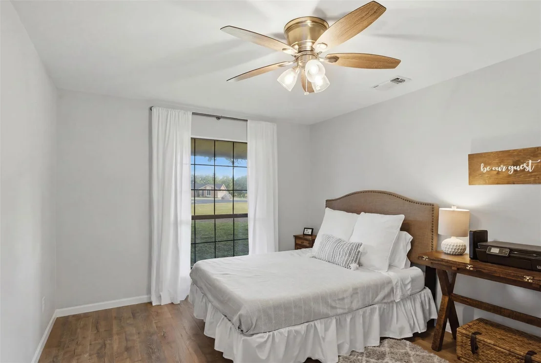 Photo of 4102 Sequoia TRL W