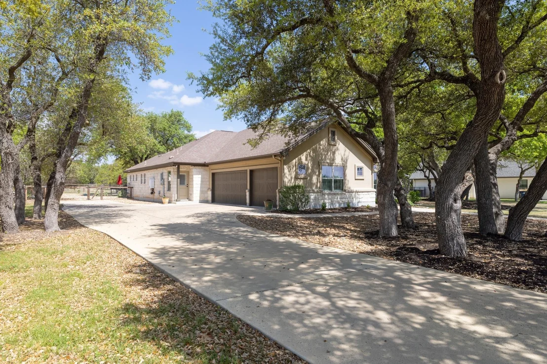 Photo of 909 Highland Spring LN