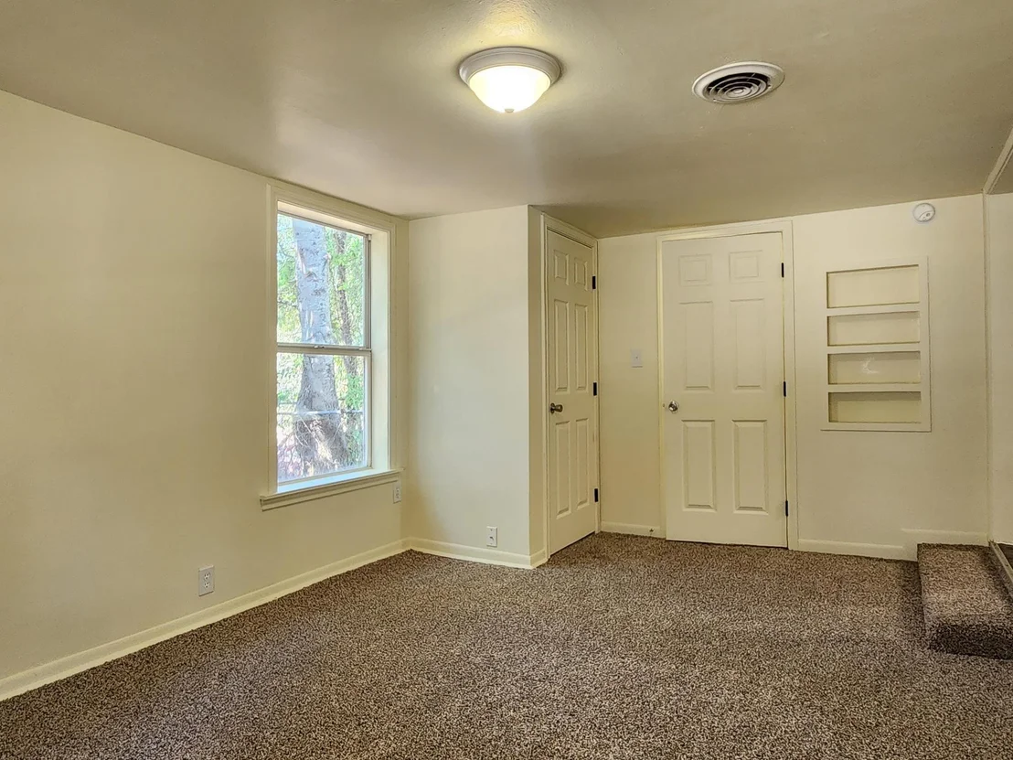 Photo of 124 Circle DR