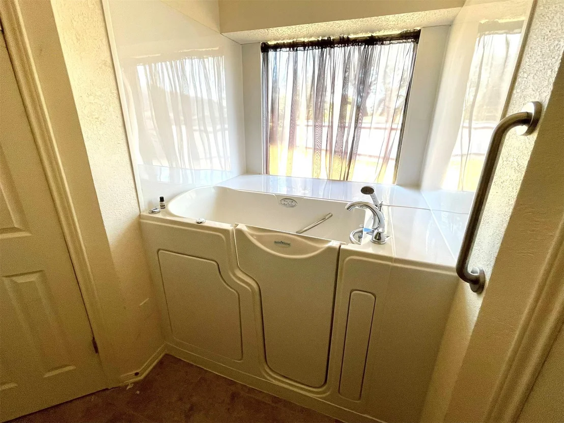 Photo of 401 Highridge CV