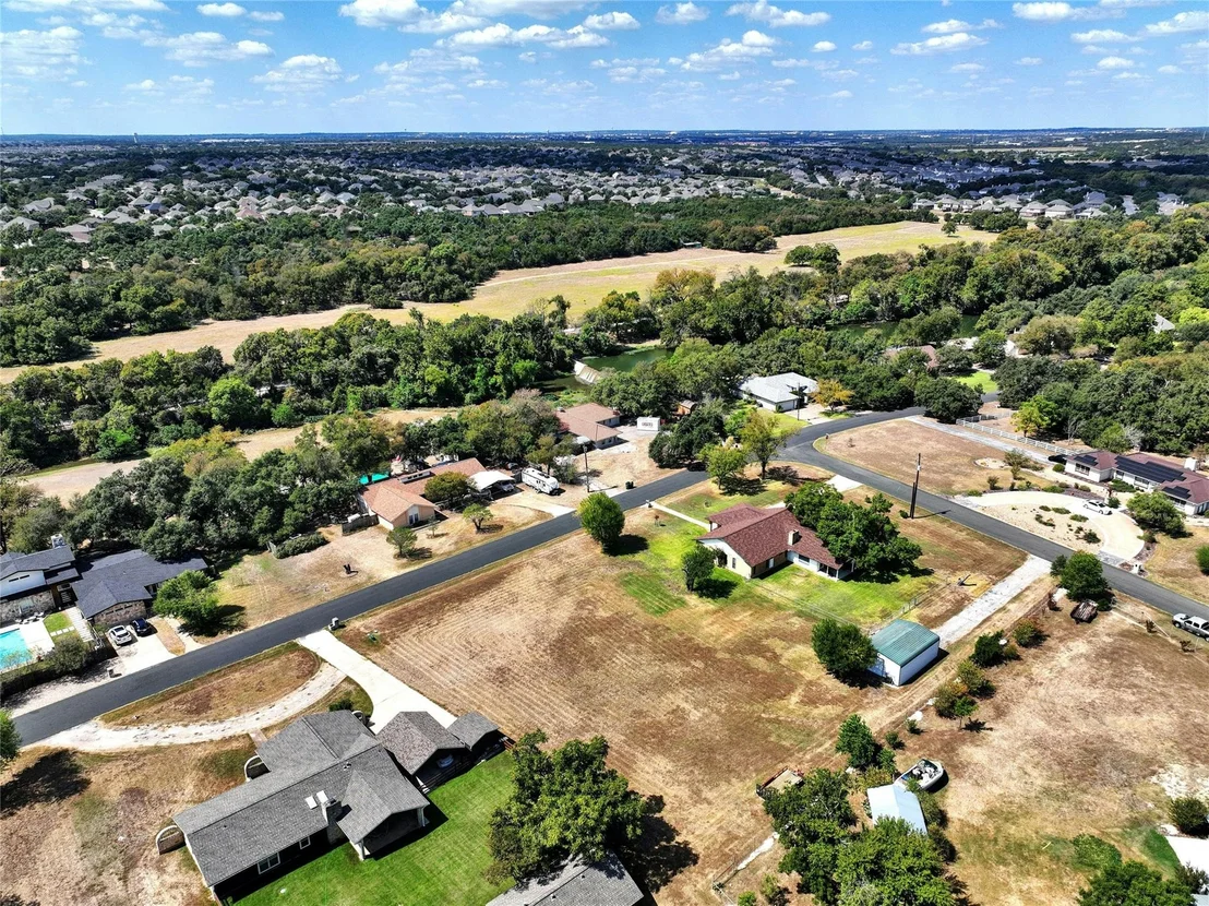 Photo of 1305 Brushy Bend DR