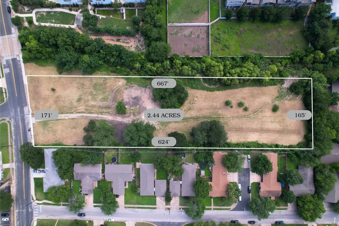 Photo of 2610 & 2606 Metcalfe RD