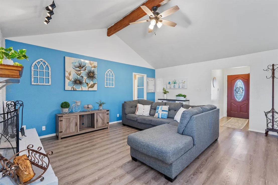 Photo of 702 Garden Villa CIR
