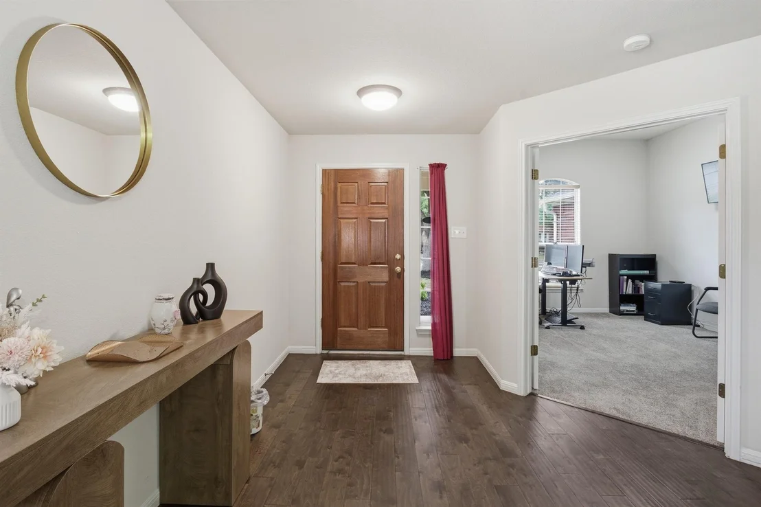 Photo of 2801 Stirrup CV