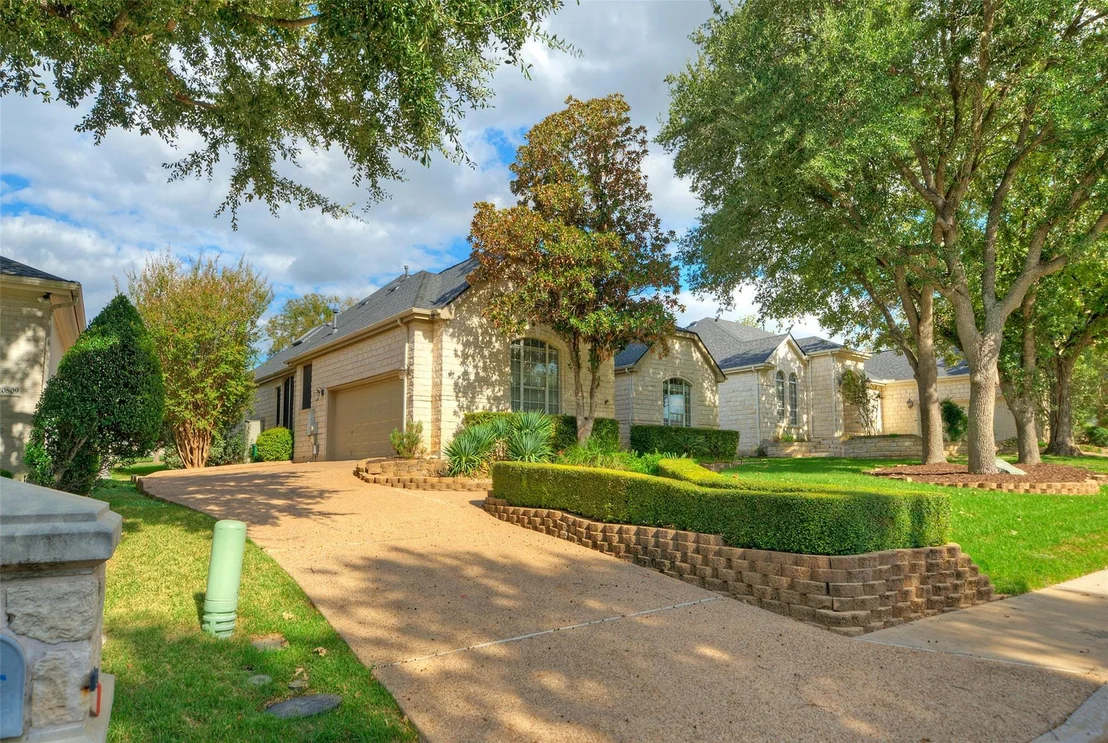 Photo of 10813 River Plantation DR