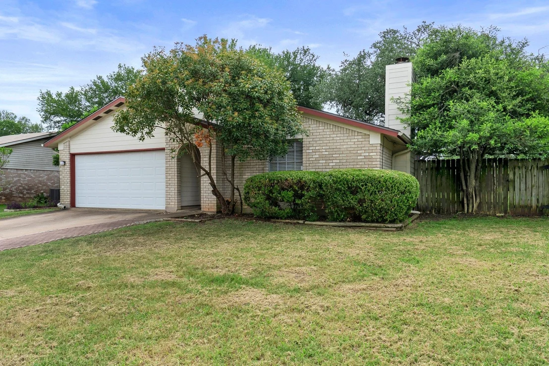 Photo of 4303 Tamarack TRL