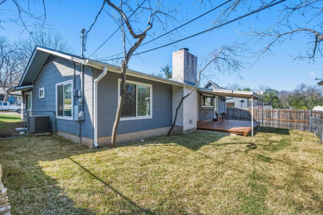 Photo of 2415 Little John LN