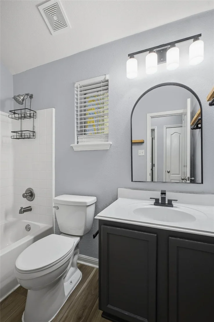 Photo of 1207 Utopia LN