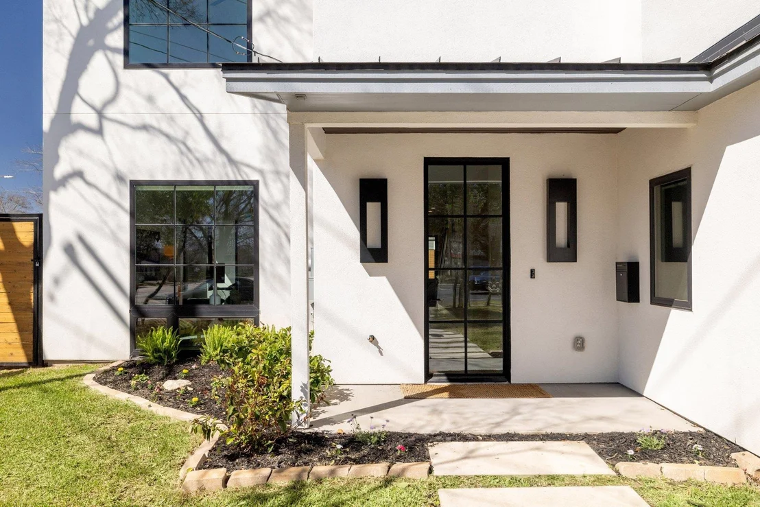 Photo of 2404 Hancock DR