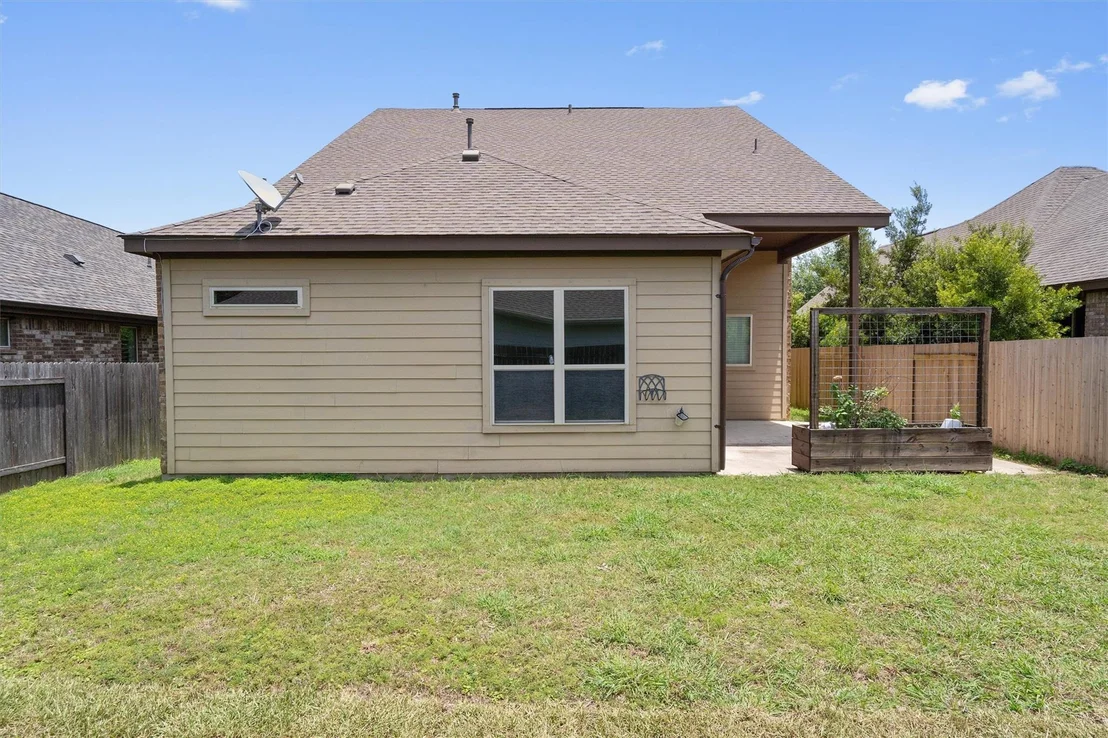 Photo of 1008 Clearwing CIR