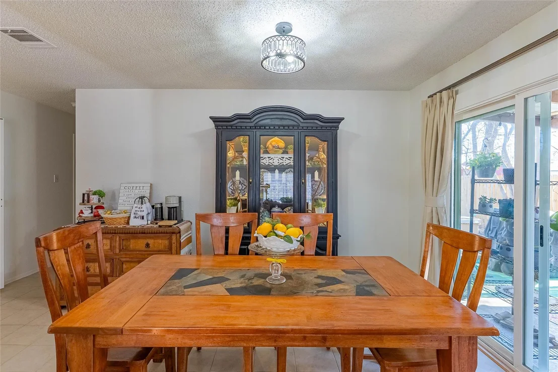 Photo of 1904 Cameo DR