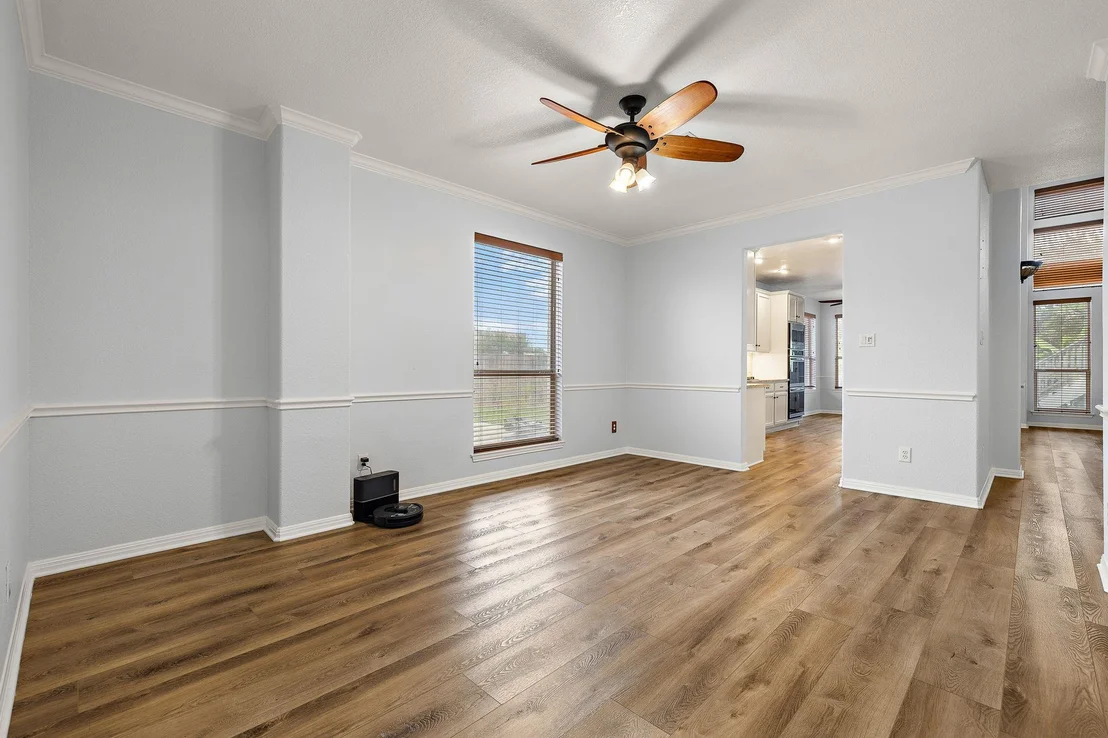 Photo of 16019 Dark LN
