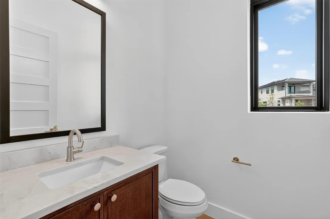 Photo of 10105 Milky Way DR