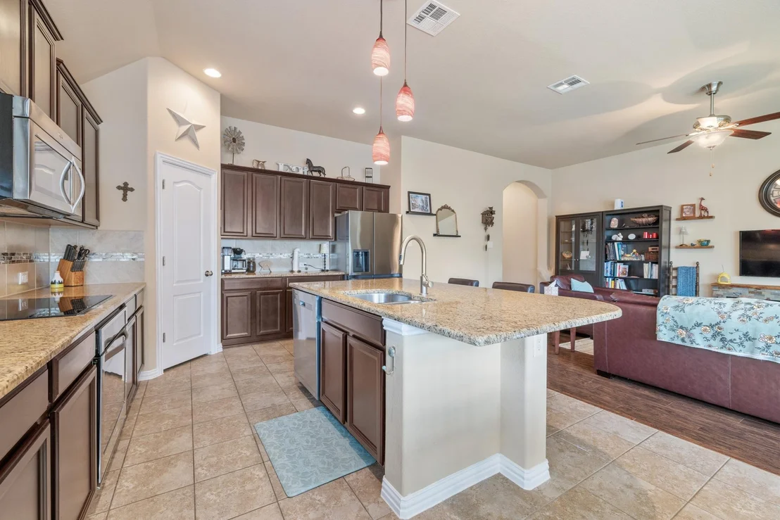 Photo of 921 Tabernash DR
