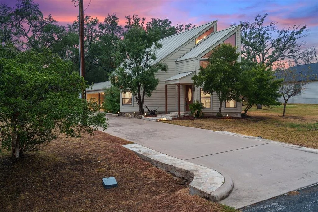 Photo of 318 Coventry RD
