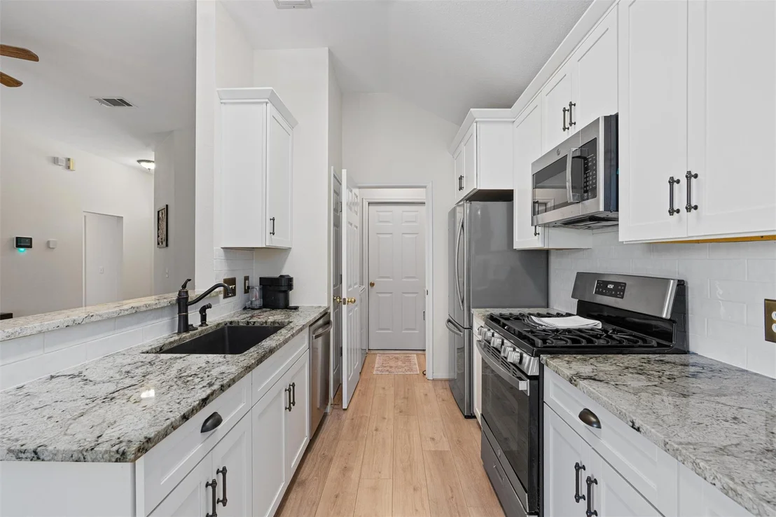 Photo of 208 Meadowside DR