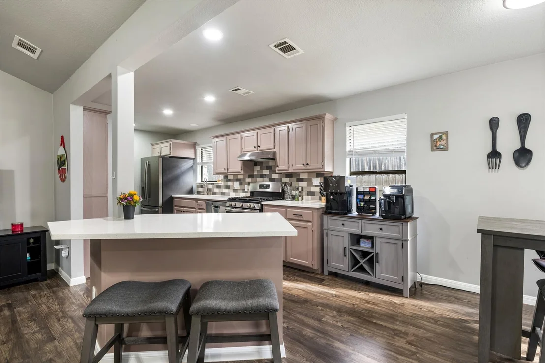 Photo of 711 Broken Bow DR