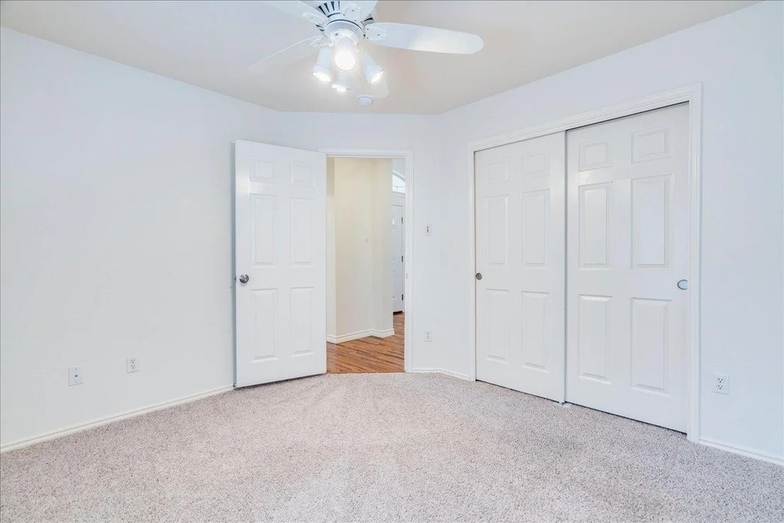 Photo of 2912 Lynnbrook DR