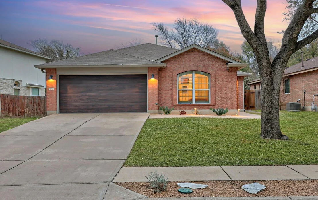 Photo of 3733 Castle Rock DR