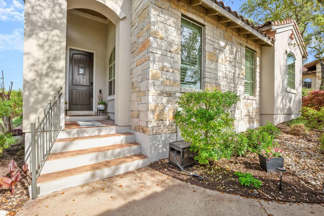 Photo of 15013 Falconhead Grove LOOP