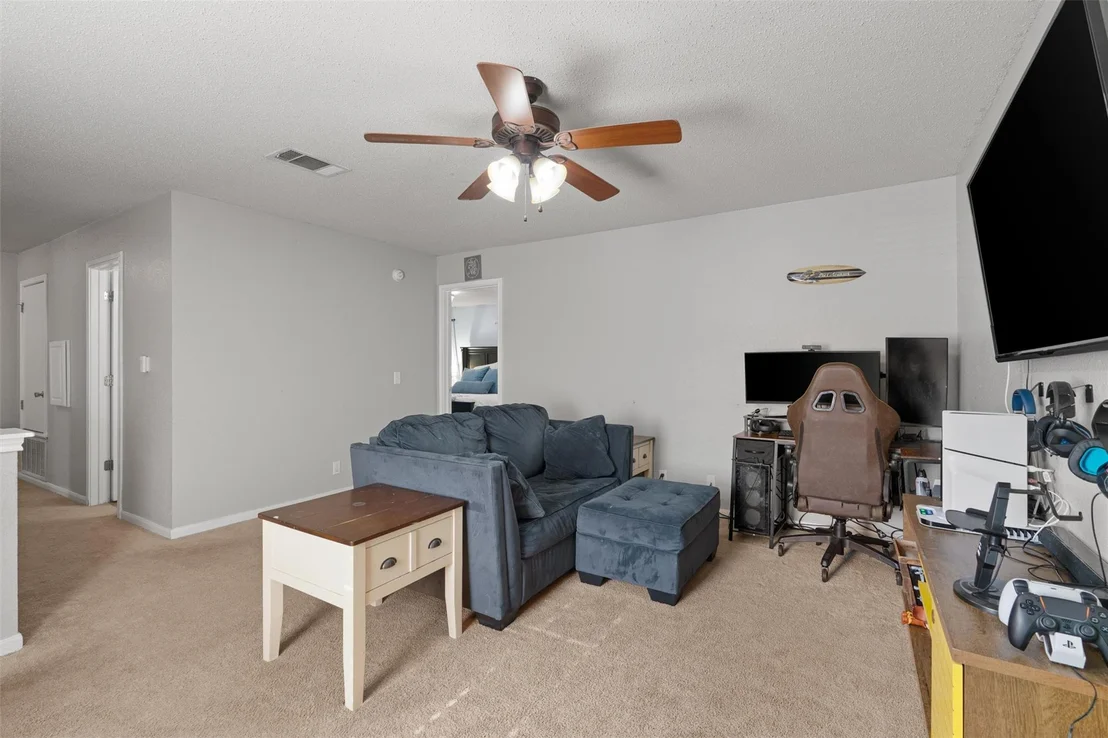 Photo of 372 Tobin DR