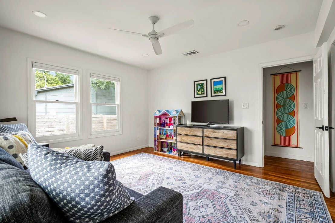 Photo of 909 Ruth Ave