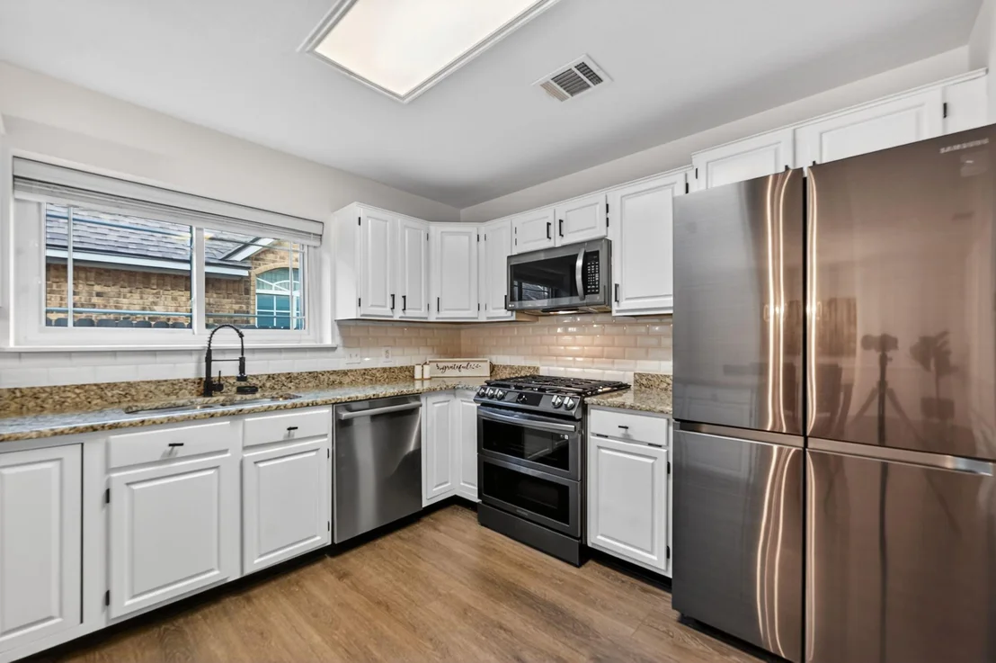 Photo of 1118 Oaklands DR