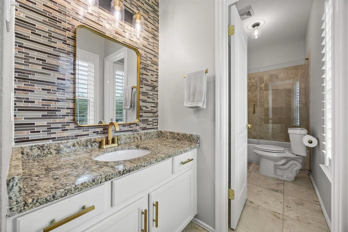 Photo of 8610 Axis DR