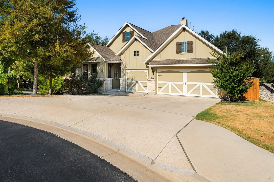 Photo of 140 Lake Rim CIR