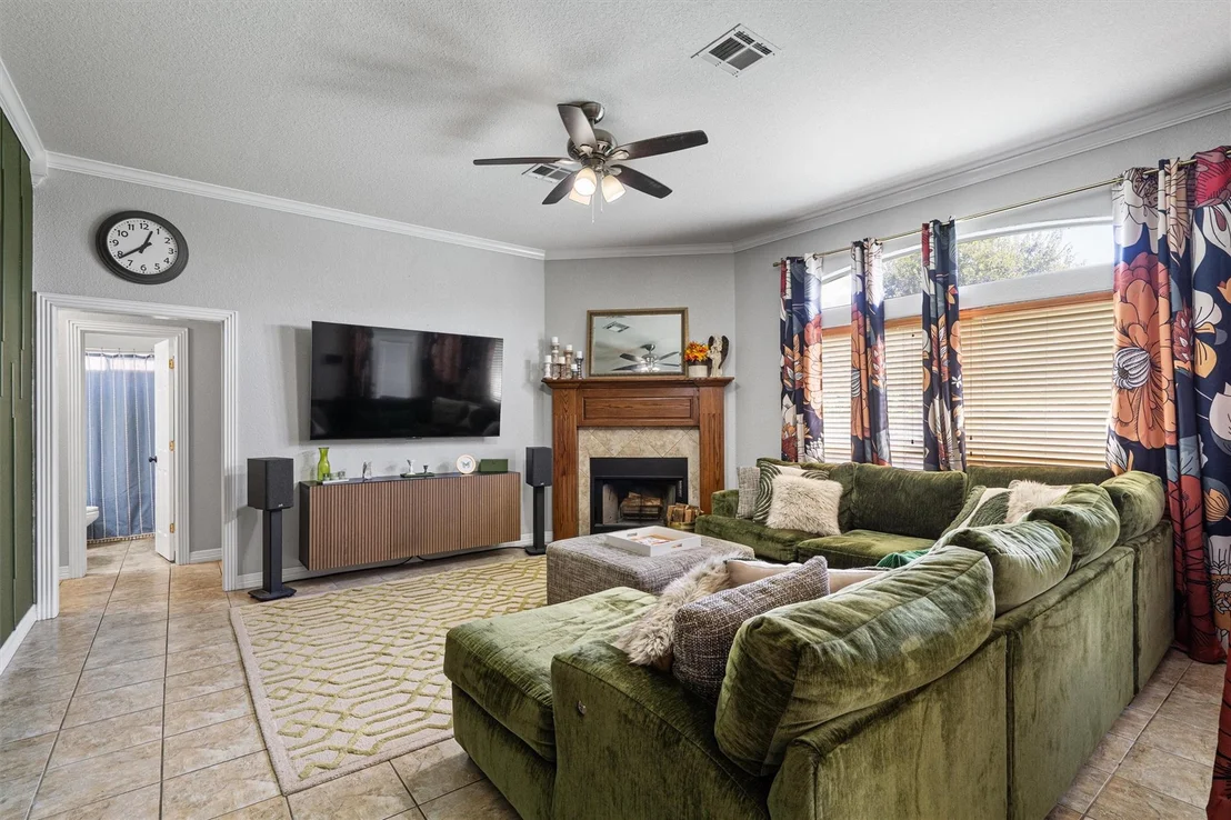 Photo of 2111 Civet TRL