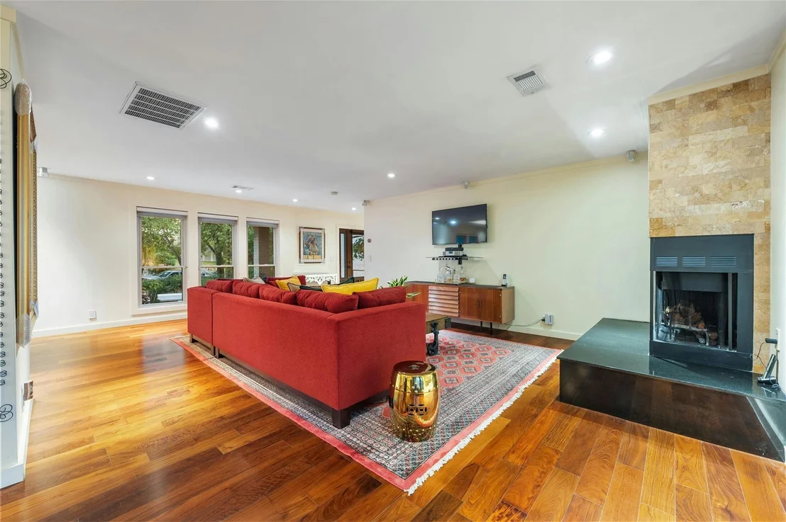 Photo of 6108 Highlandale DR