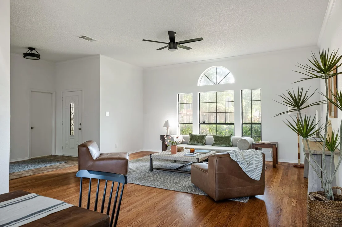 Photo of 1106 Split Oak CV