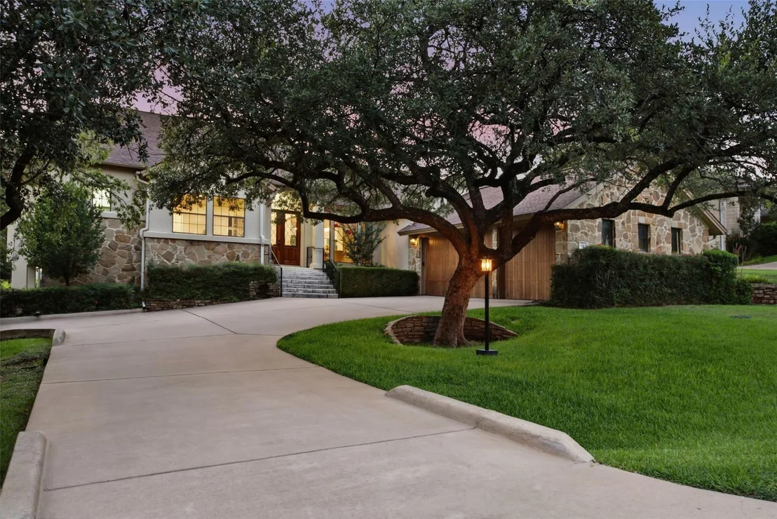 Photo of 108 Crest View DR