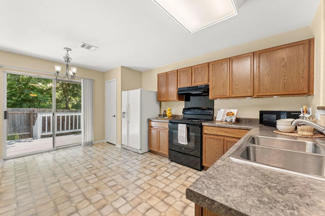 Photo of 2125 Nogales TRL