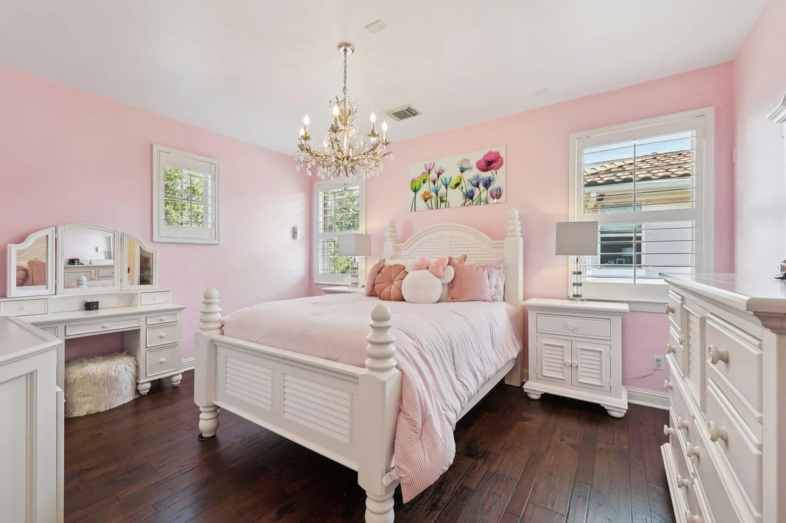 Photo of 413 Horseback HOLW