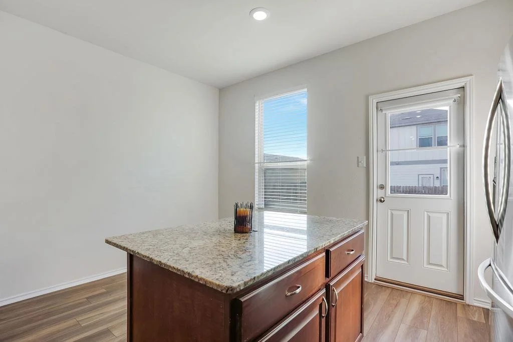 Photo of 433 Stone Water LN