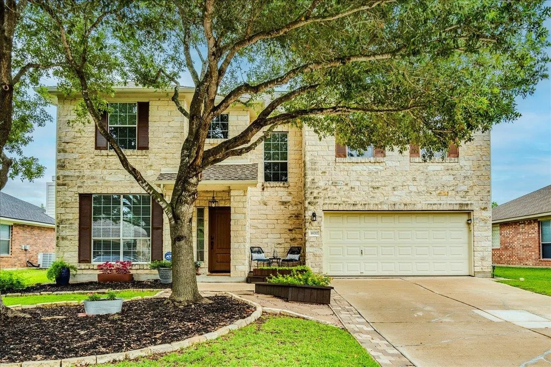 Photo of 18717 Shoreless DR