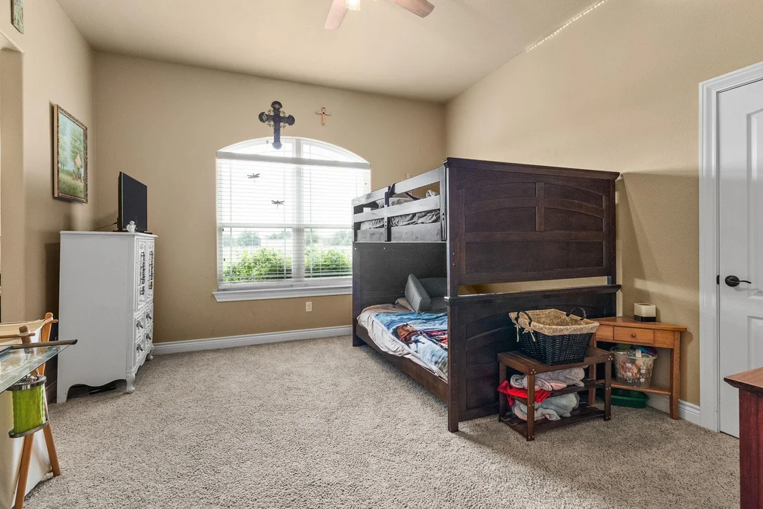 Photo of 121 Eagle Rock