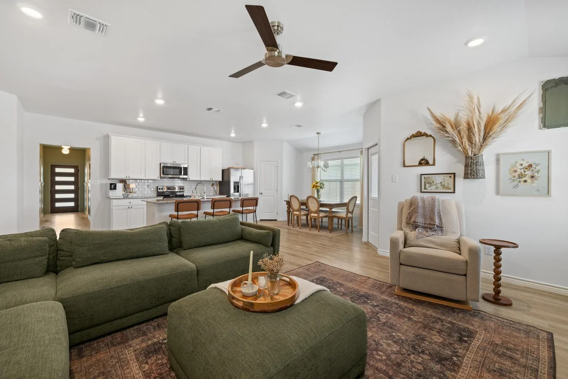 Photo of 129 Maybelline RD