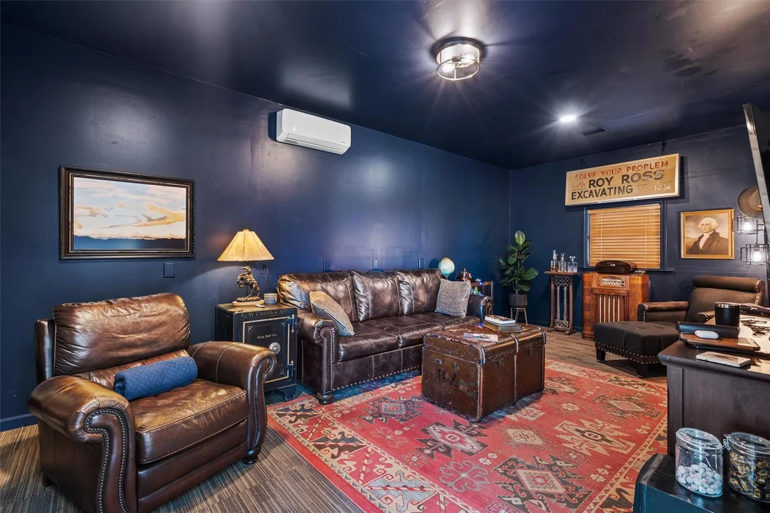 Photo of 323 Patricia RD